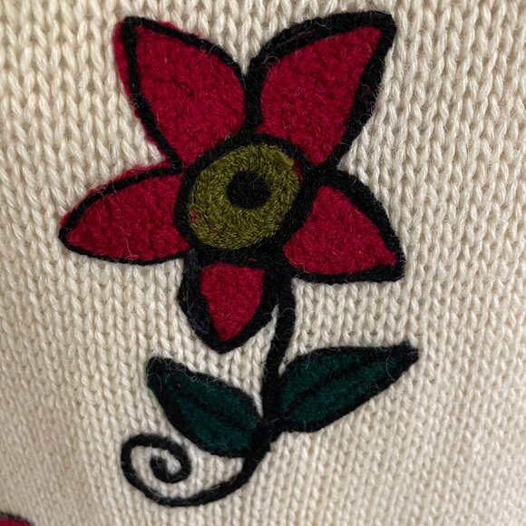 VINTAGE BRITISH OFF WHITE 100% WOOL APPLIQUED SWEATER - Picture 7 of 10